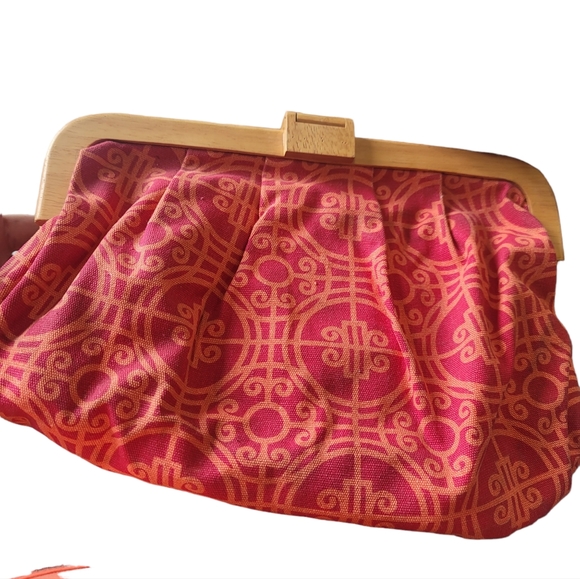 Old Navy Handbags - Pink Orange canvas wooden handle summer clutch bag